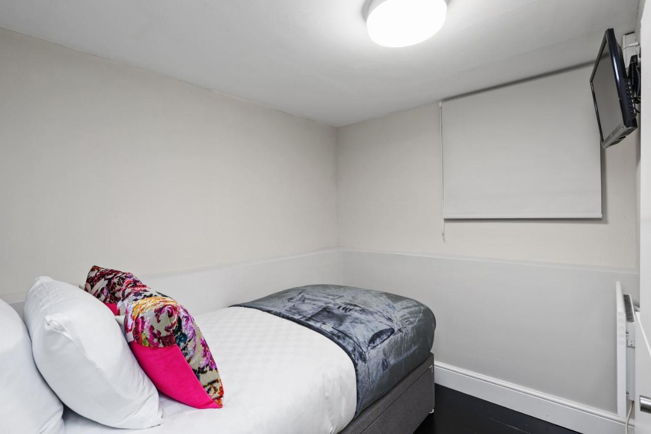 Unique Single Occupancy Apartment *